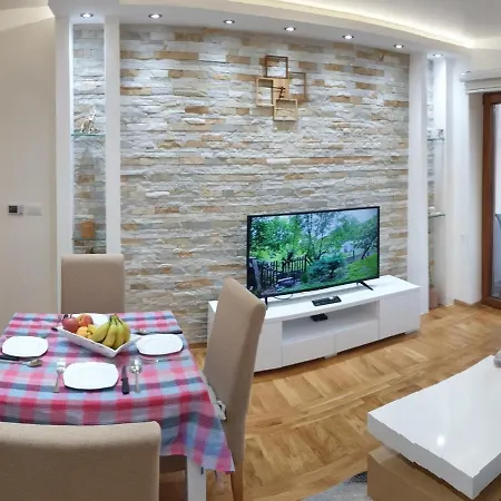 Planinski Odmor Lux * 즐라티보